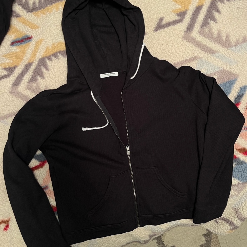 Percectwhitetee zip hoodie size S true Black